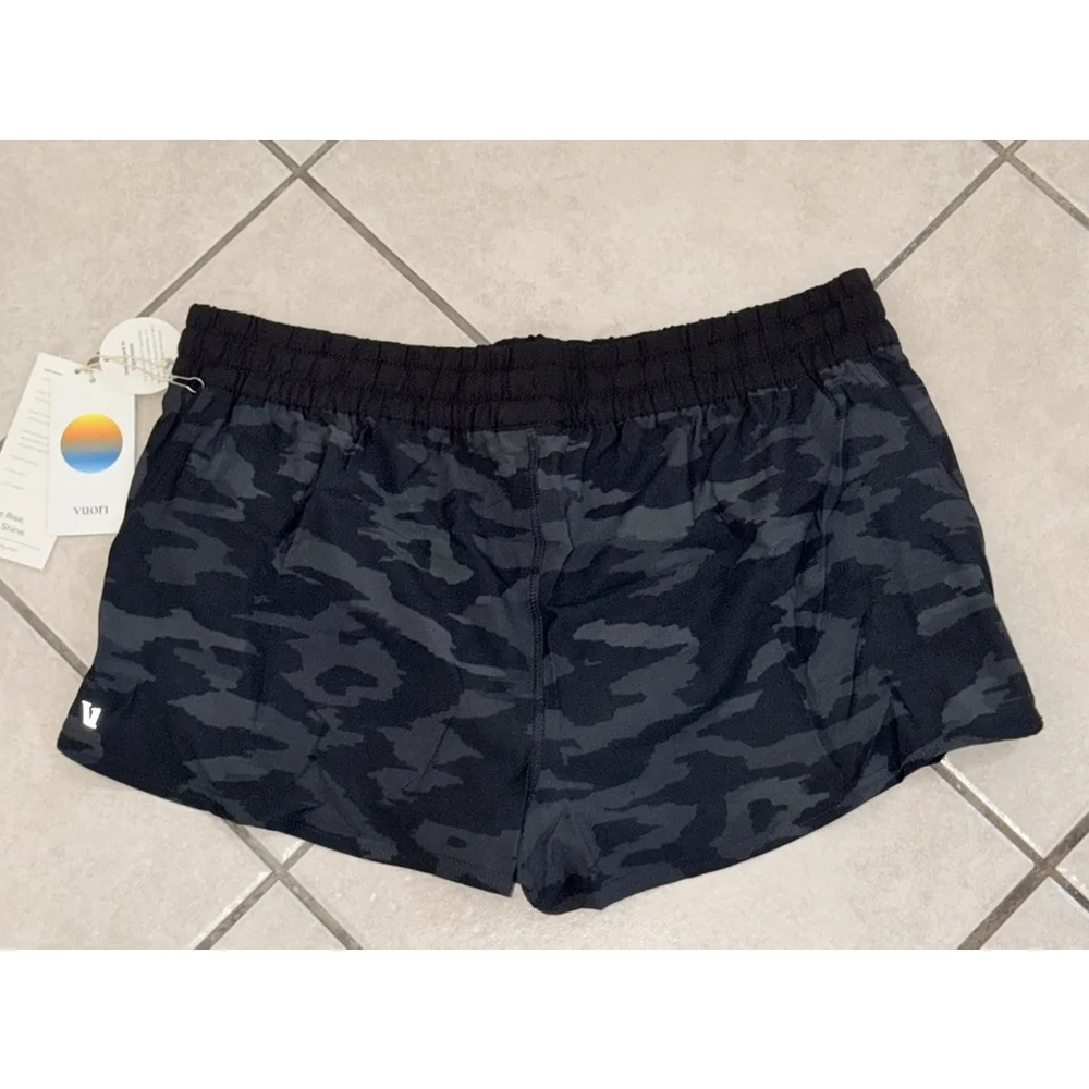 VUORI CLEMENTINE SHORT 2” BLACK WATERCOLOR CAMO SIZE XL NWT